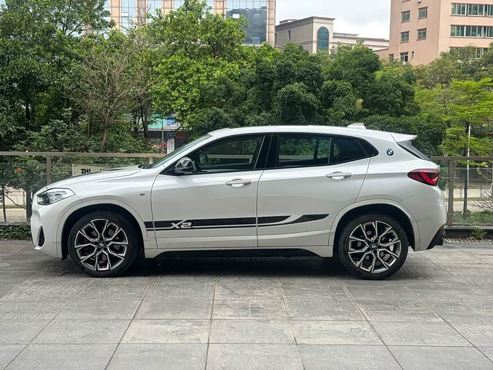 BMW X2, 2022 — фото 3 из 9