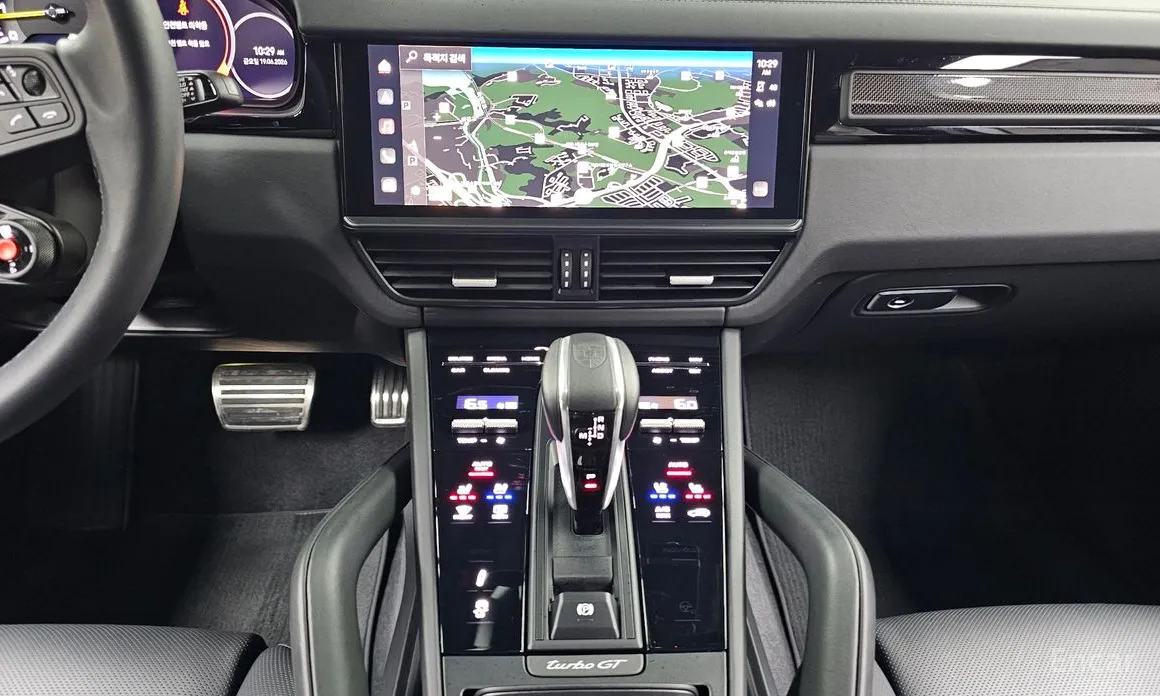 Porsche Cayenne, 2022 — фото 12 из 12