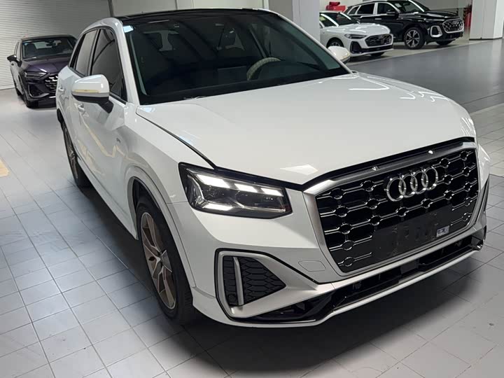 Audi Q2L, 2022 — фото 3 из 9