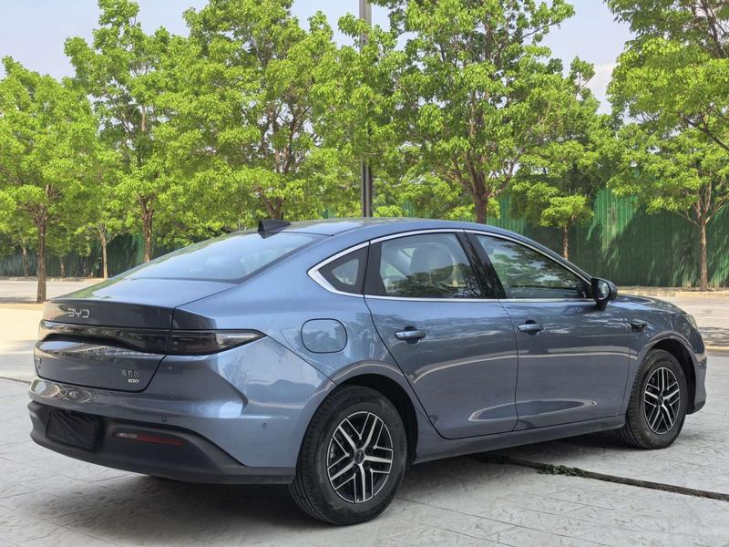 BYD Seal 05 DM-i Hybrid, 2024 — фото 7 из 11