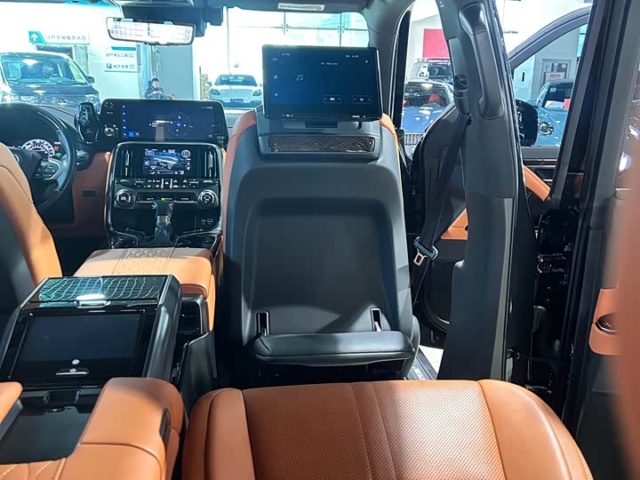 Lexus LX, 2025 — фото 6 из 9