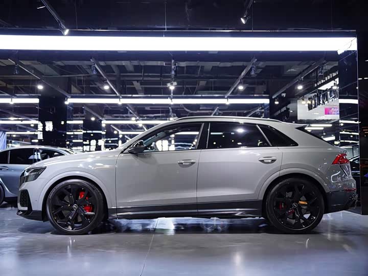 Audi RS Q8, 2023 — фото 4 из 9