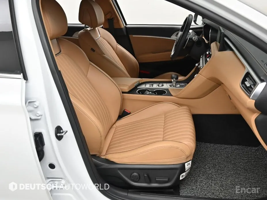 Genesis G70, 2023 — фото 10 из 12