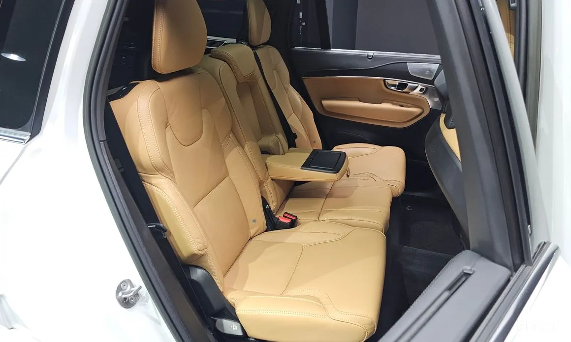Volvo XC90, 2023 — фото 11 из 12