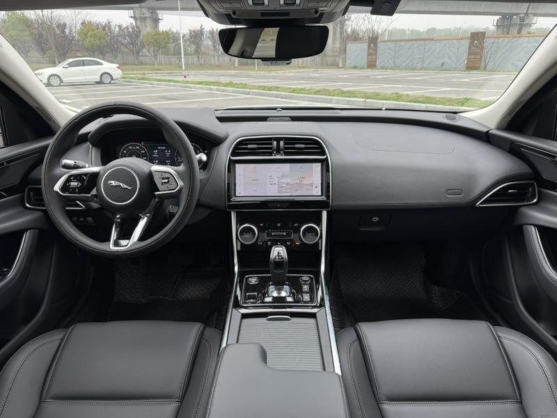 Jaguar XE L, 2022 — фото 7 из 12