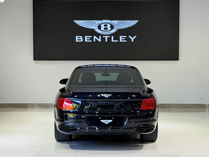 Bentley Flying Spur, 2022 — фото 5 из 9