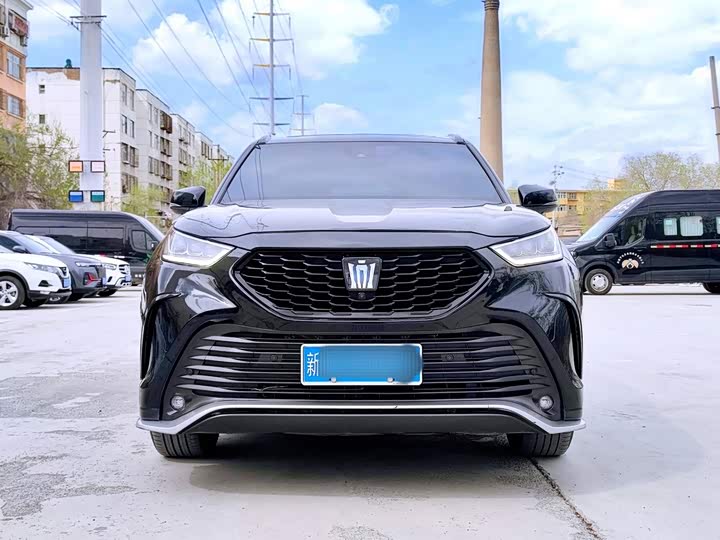 Toyota Crown Kluger, 2023 — фото 2 из 9
