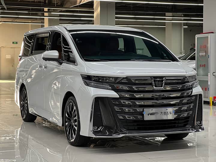Toyota Vellfire, 2023 — фото 3 из 9
