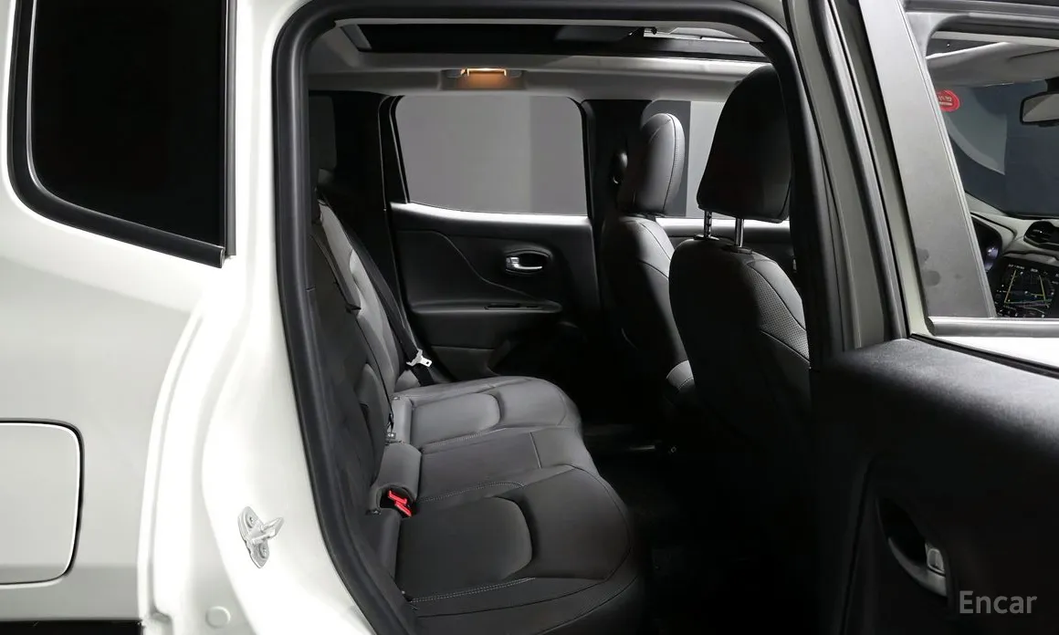 Jeep Renegade, 2023 — фото 12 из 12