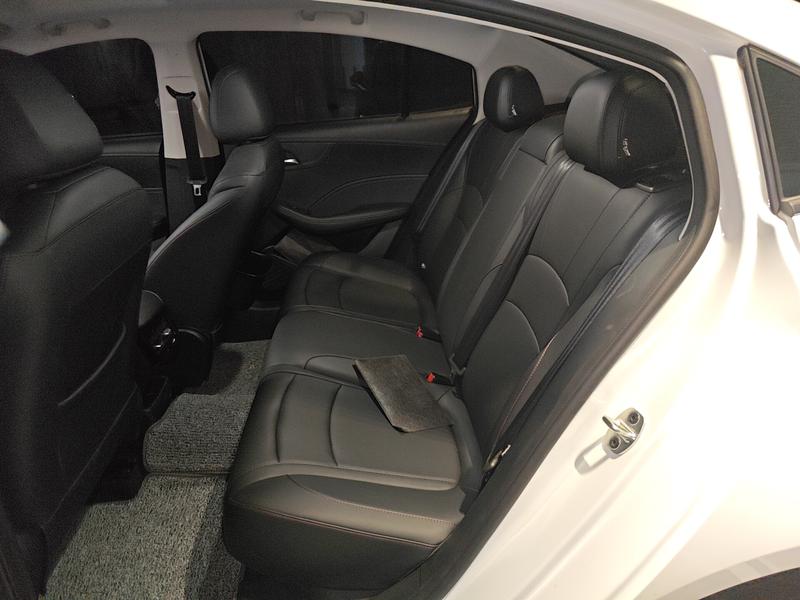 Roewe i5, 2025 — фото 9 из 12