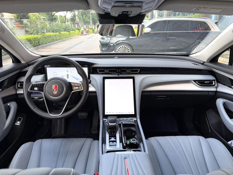 Hongqi H5 Hybrid, 2025 — фото 5 из 8