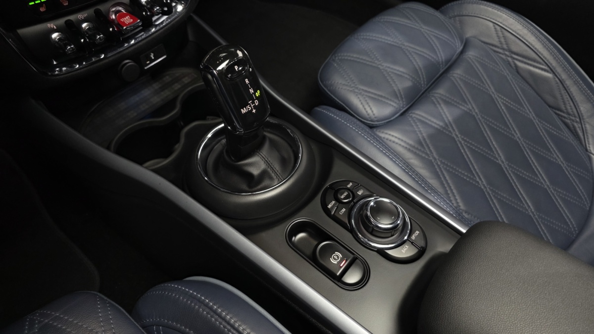 Mini Clubman, 2022 — фото 8 из 12