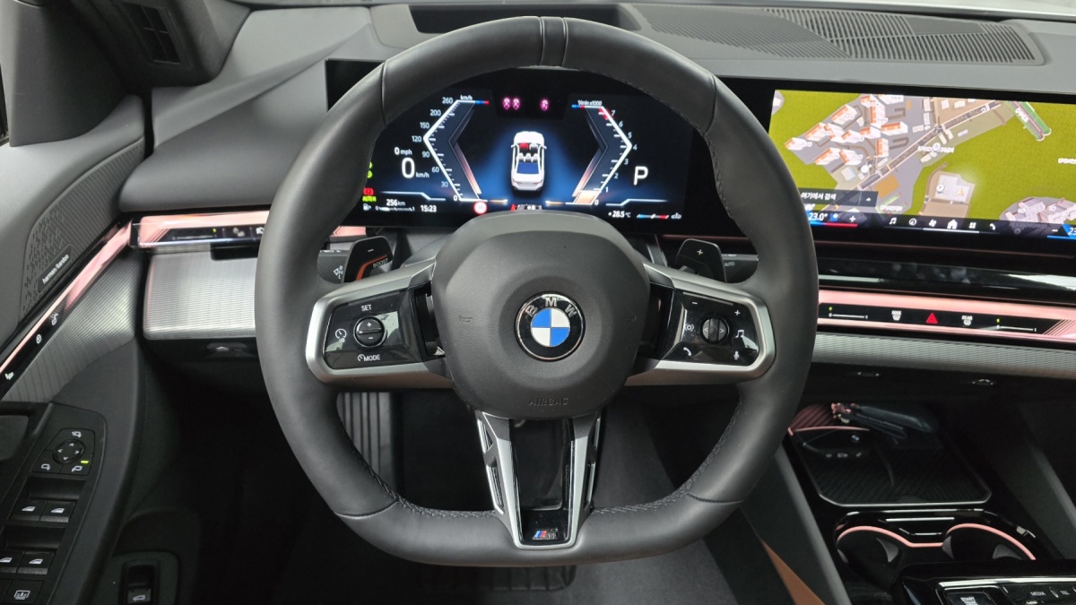 BMW 5 Series, 2025 — фото 11 из 12