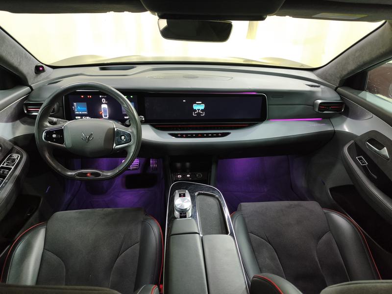 BAIC Arcfox Alpha S, 2023 — фото 7 из 10