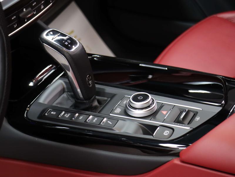 Maserati Levante, 2021 — фото 10 из 12