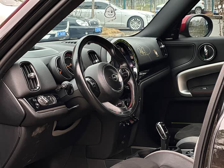 Mini Countryman JCW, 2021 — фото 6 из 9