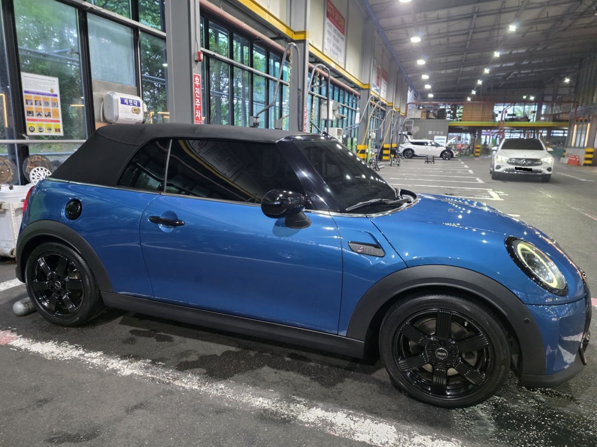 Mini Cooper Convertible, 2022 — фото 3 из 12
