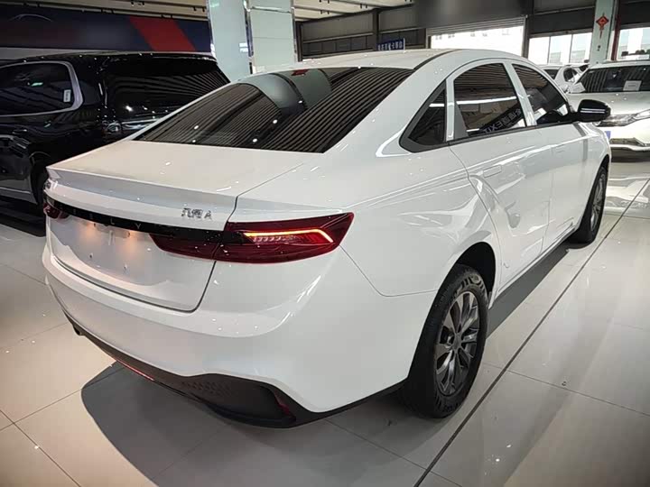 Geely Geometry A, 2024 — фото 7 из 9