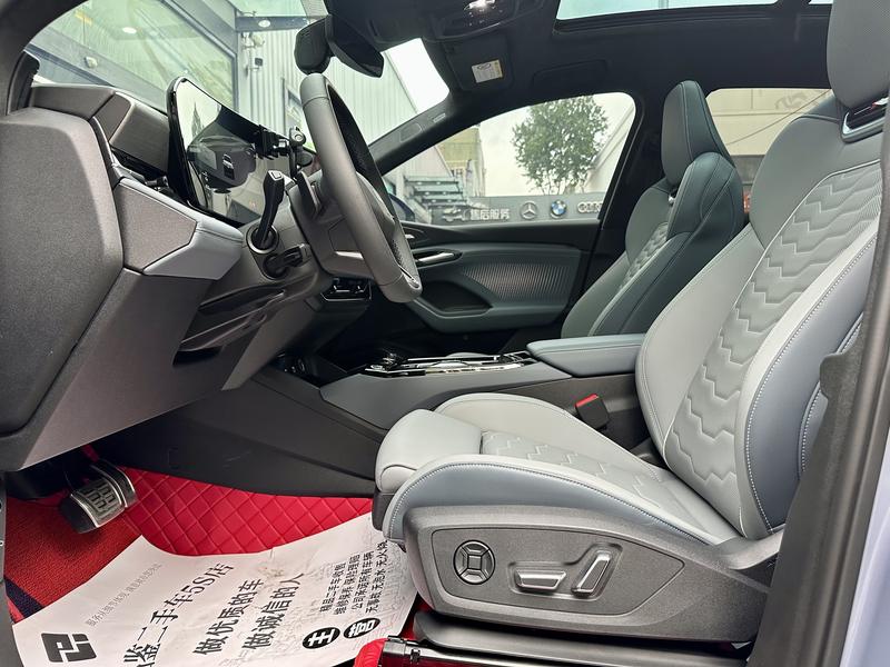 Audi Q6L e-tron, 2025 — фото 11 из 12