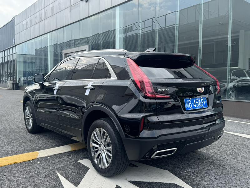 Cadillac XT4, 2023 — фото 4 из 10