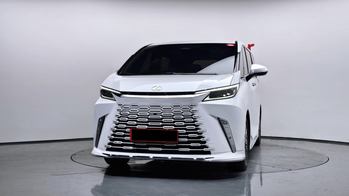 Lexus LM, 2024 — фото 3 из 12