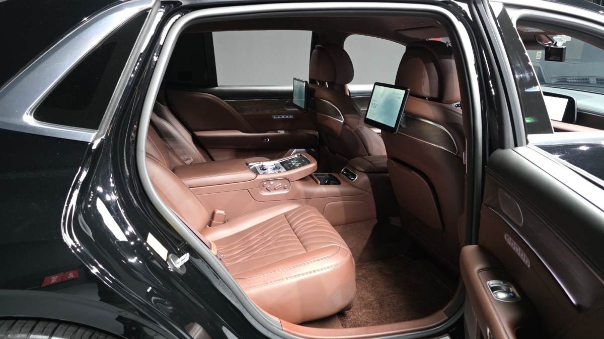 Genesis G90, 2023 — фото 12 из 12