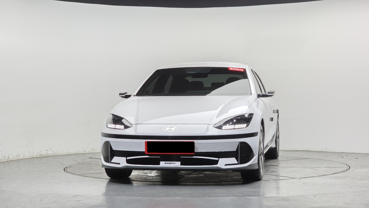 Hyundai Ioniq 6, 2023 — фото 3 из 12