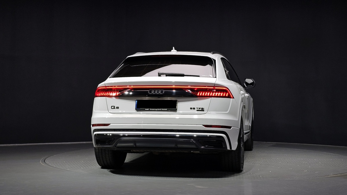 Audi Q8, 2022 — фото 4 из 12