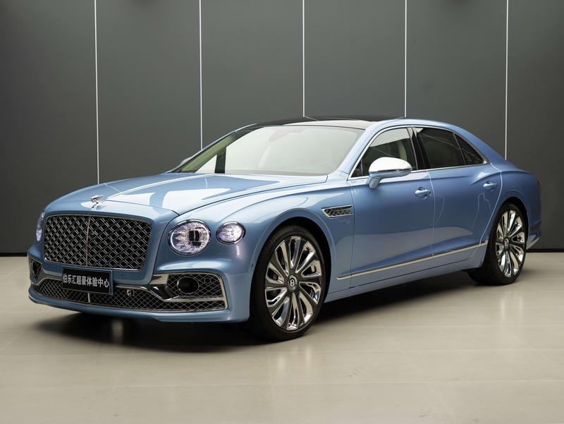Bentley Flying Spur, 2022 — купить в Москве под ключ