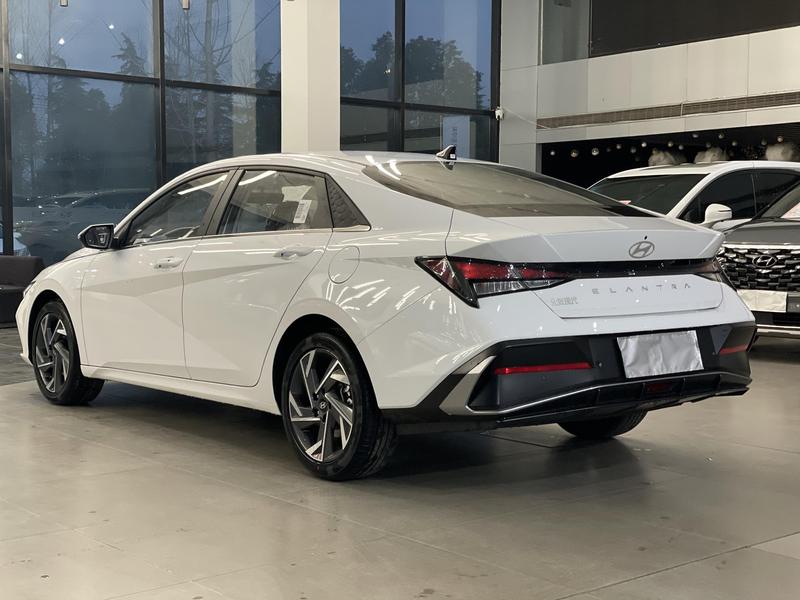 Hyundai Elantra N line, 2025 — фото 4 из 12