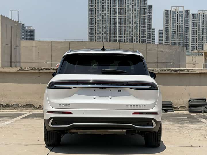 Lincoln Corsair, 2023 — фото 5 из 9