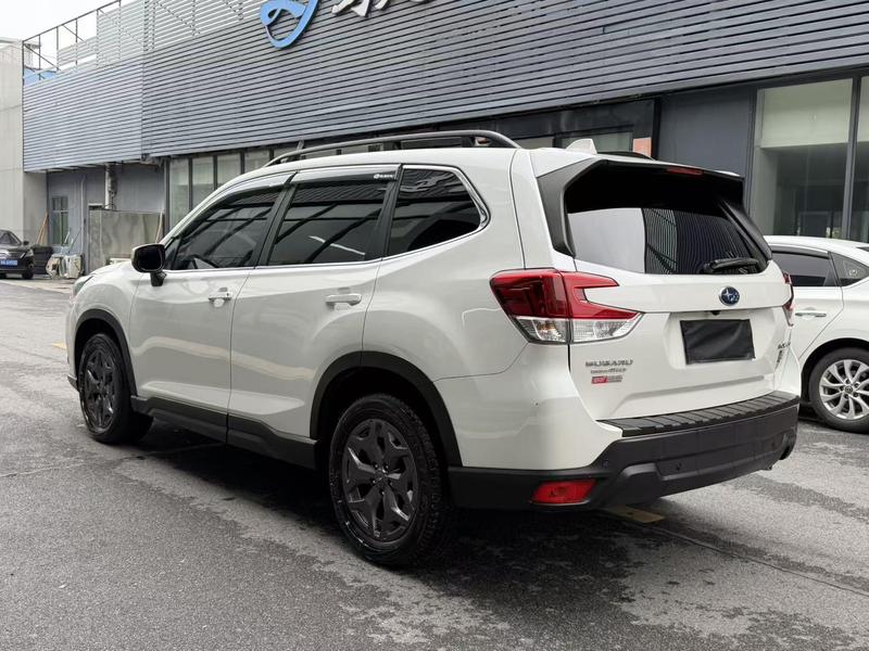 Subaru Forester, 2022 — фото 4 из 11