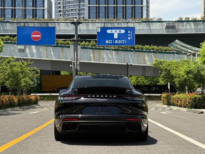 Porsche Panamera, 2023 — фото 6 из 9