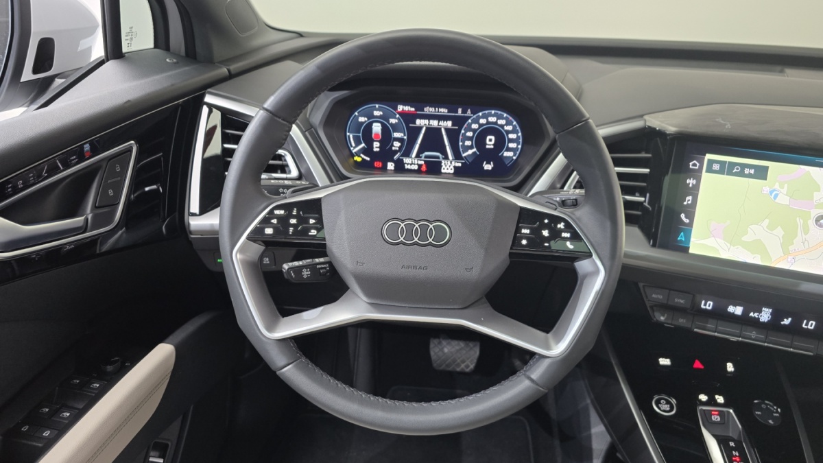 Audi Q4 e-tron, 2025 — фото 11 из 12