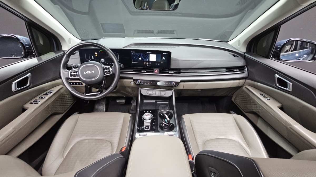 Kia Carnival, 2023 — фото 6 из 12