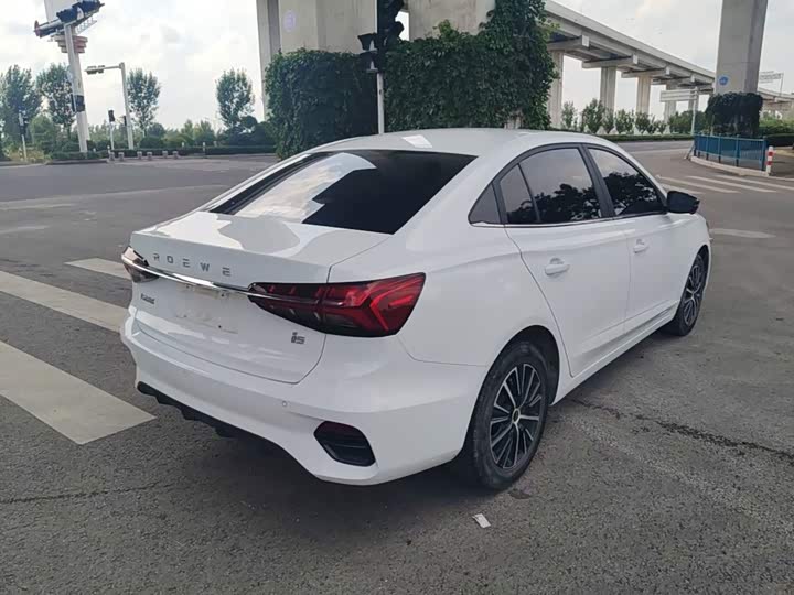 Roewe i5, 2023 — фото 7 из 9