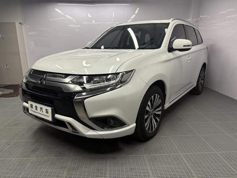 Mitsubishi Outlander, 2021 — купить в Курске под ключ