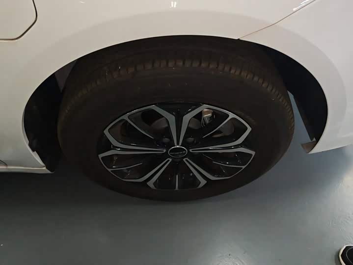 Roewe i6 Max EV, 2025 — фото 6 из 9