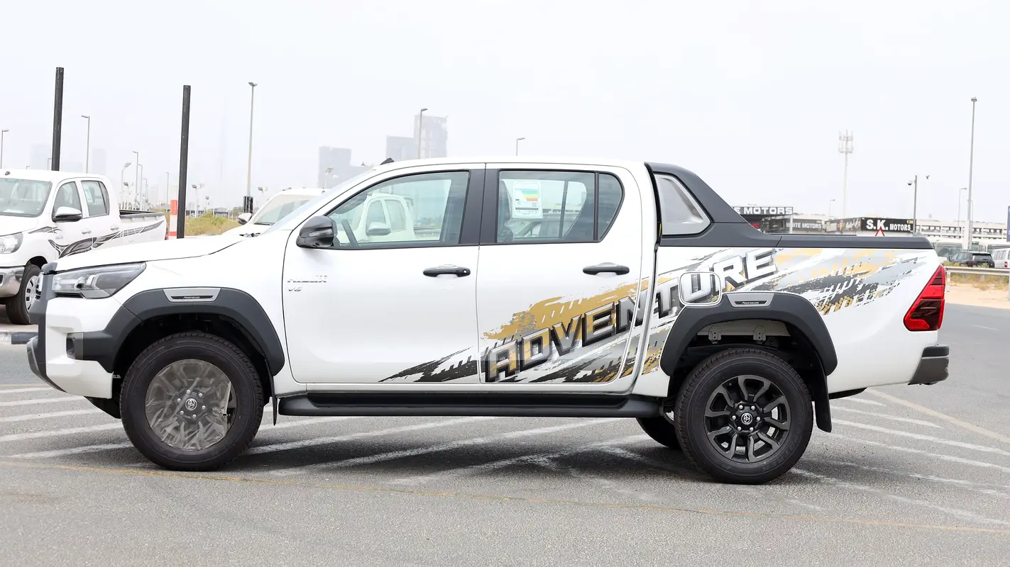 Toyota Hilux, 2026 — фото 8 из 10