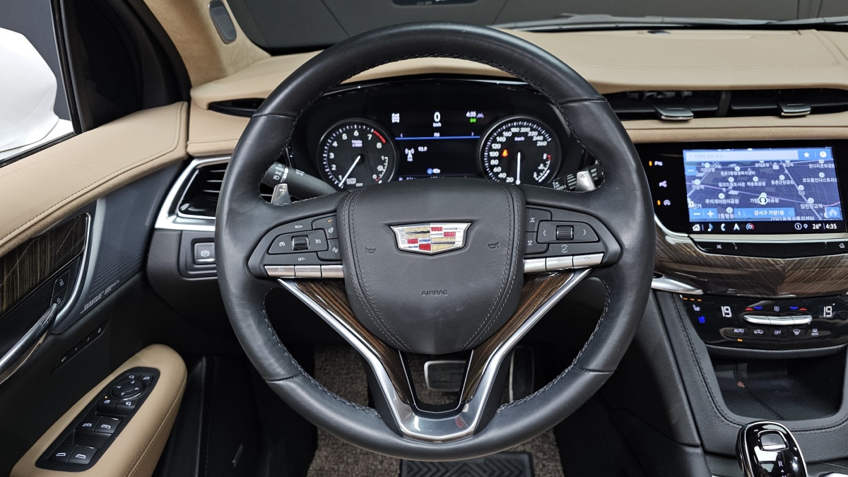 Cadillac XT6, 2023 — фото 12 из 12