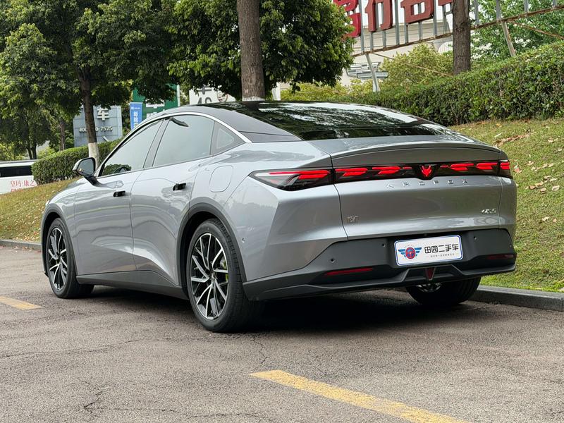 BAIC Arcfox Alpha S5, 2024 — фото 4 из 11