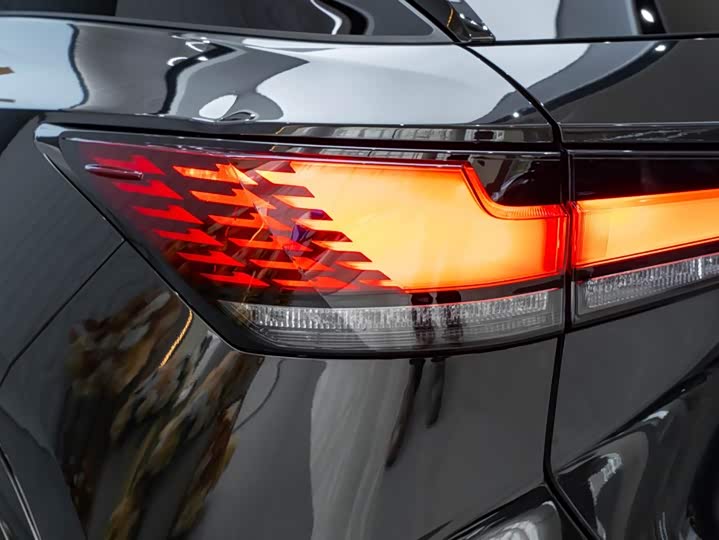Lexus RX, 2022 — фото 9 из 9