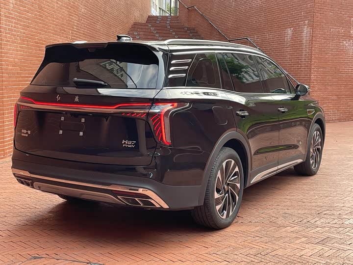 Hongqi HS7 Hybrid, 2024 — фото 8 из 9