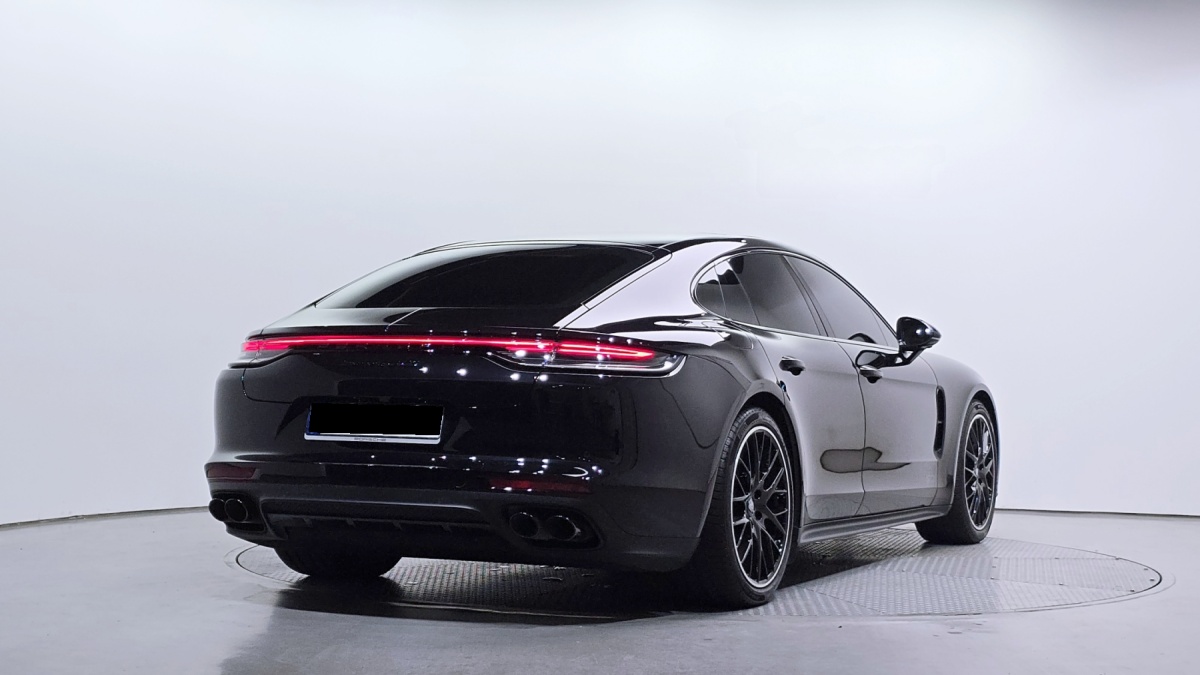 Porsche Panamera, 2022 — фото 2 из 12