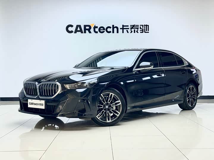 BMW 5 Series, 2025 — фото 3 из 9