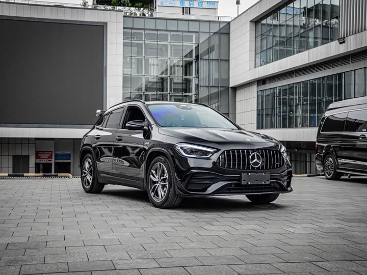 Mercedes-Benz GLA-Class AMG, 2022 — фото 2 из 9