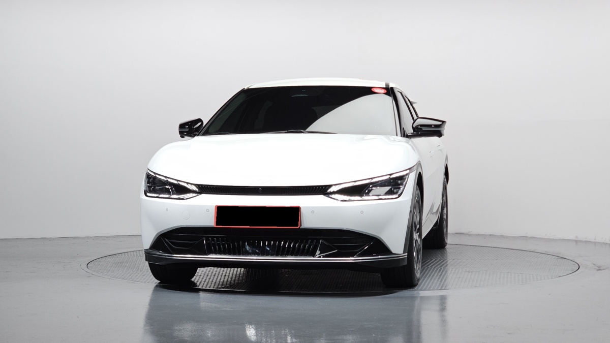 Kia EV6, 2022 — фото 3 из 12