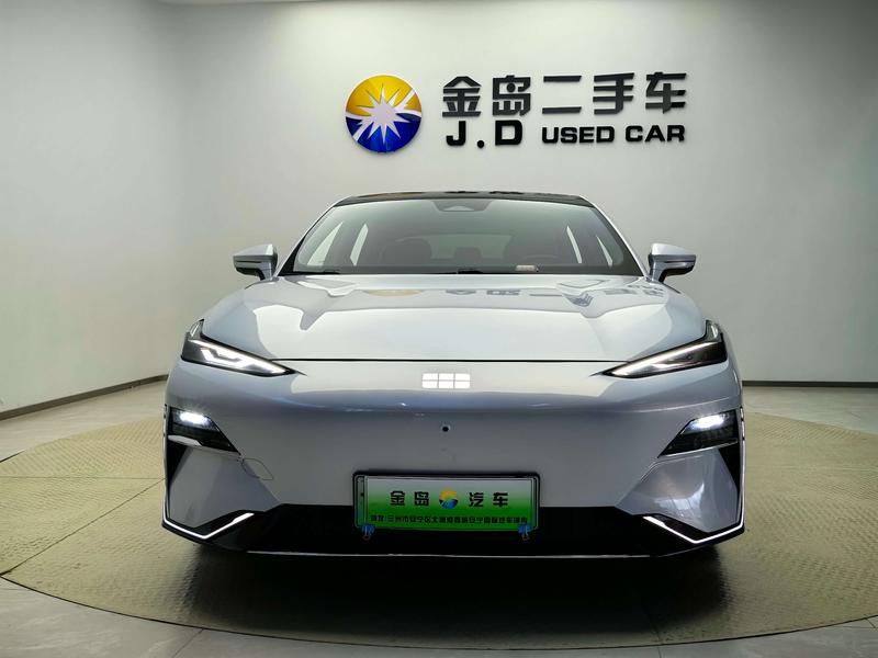 Geely Galaxy E8, 2023 — фото 2 из 12