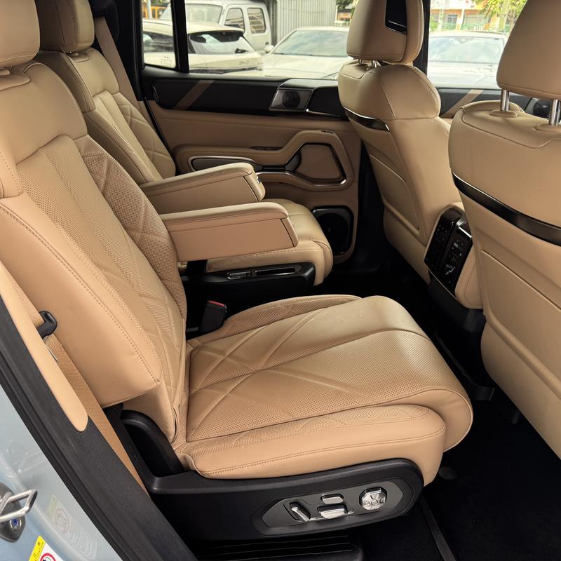 BYD FangChengBao Leopard 8, 2025 — фото 11 из 12
