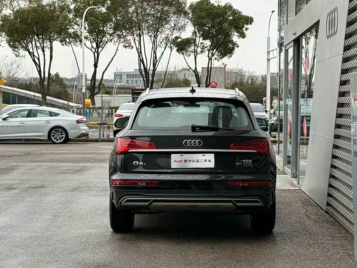 Audi Q5L, 2024 — фото 4 из 9